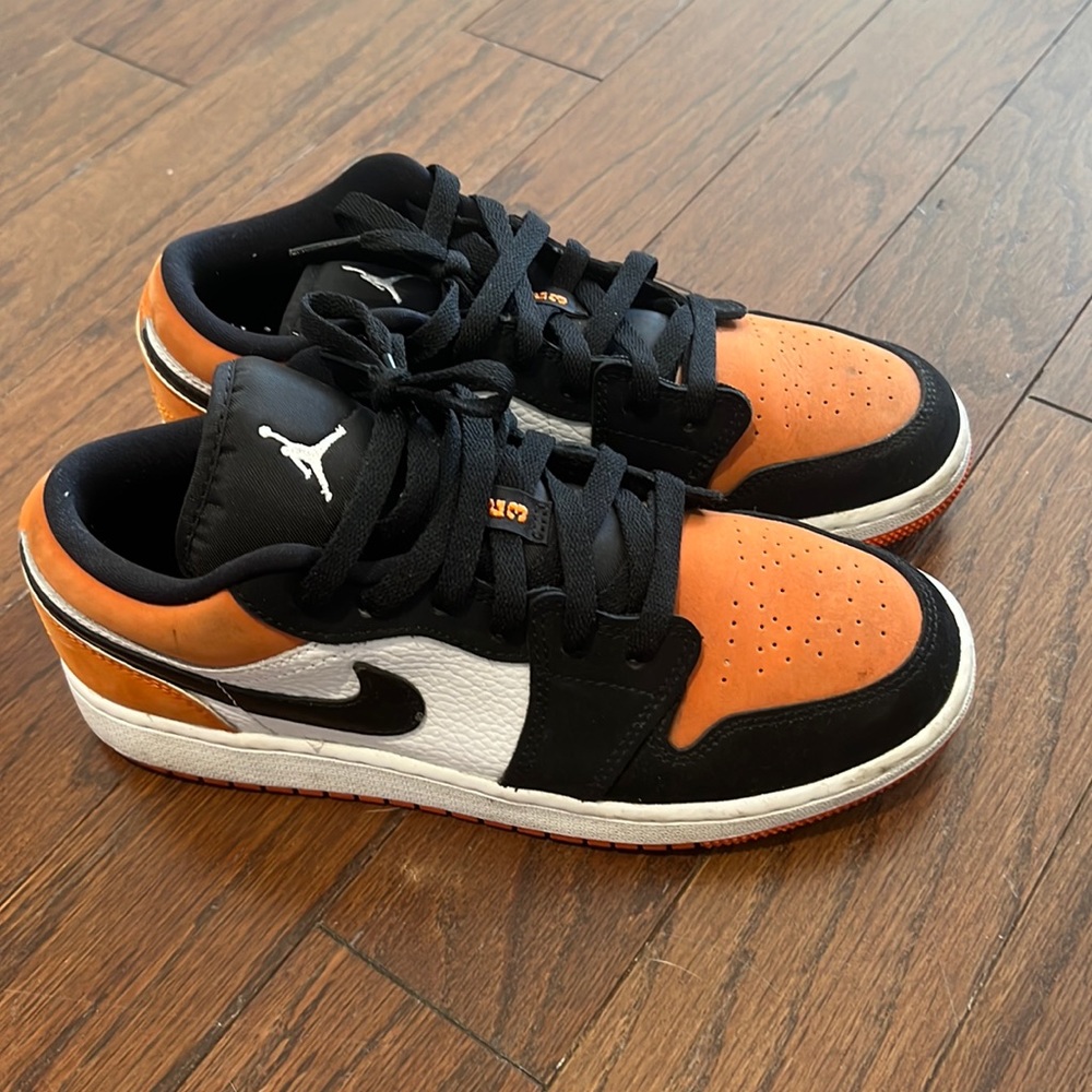 Air Jordan 1 Low G